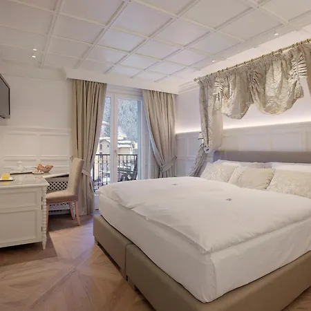 Hotel Grand Des Alpes 5*