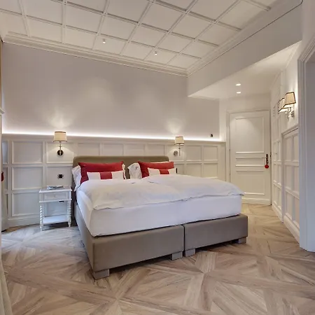 Отель Grand Des Alpes