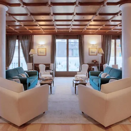 Отель Grand Des Alpes Шамони